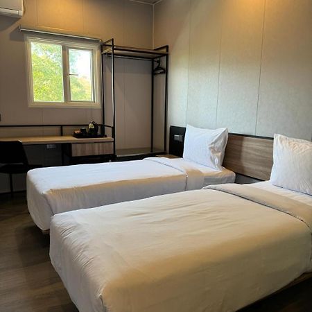 Conjioo Hotel Sumbawa Managed By Mhm Maluk ภายนอก รูปภาพ