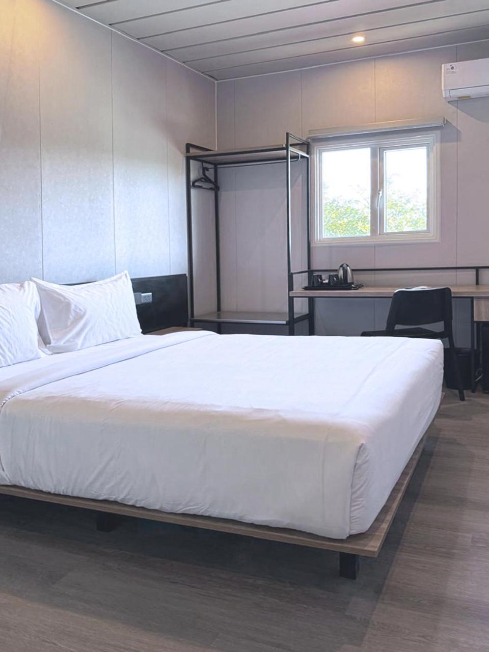 Conjioo Hotel Sumbawa Managed By Mhm Maluk ภายนอก รูปภาพ