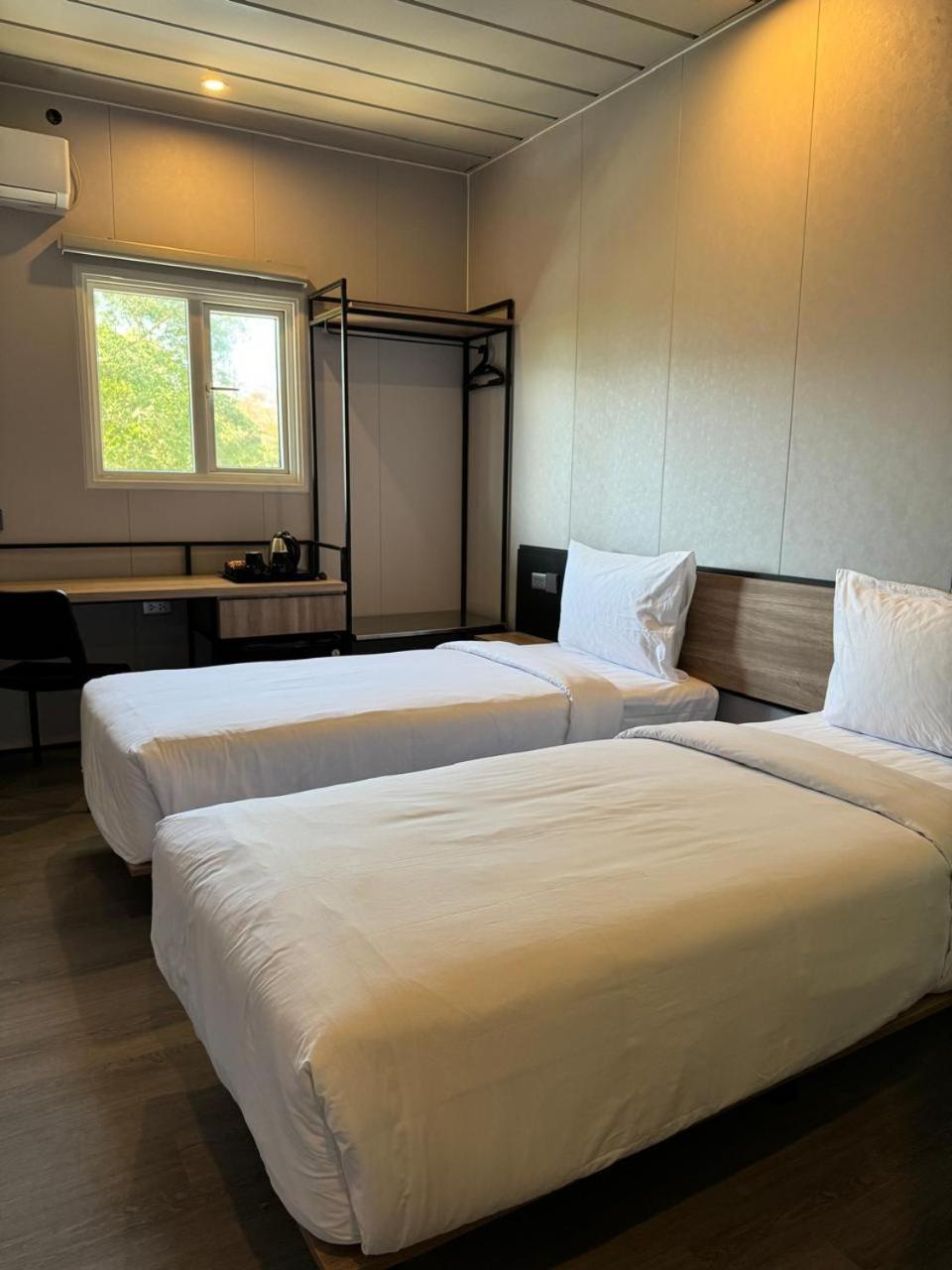 Conjioo Hotel Sumbawa Managed By Mhm Maluk ภายนอก รูปภาพ